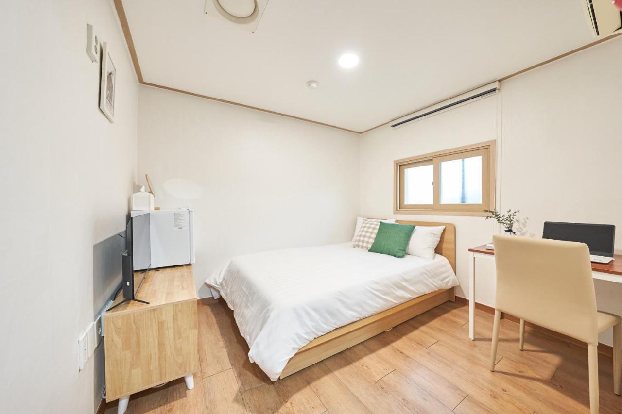 K'Stay Sinchon Seoul Exteriör bild