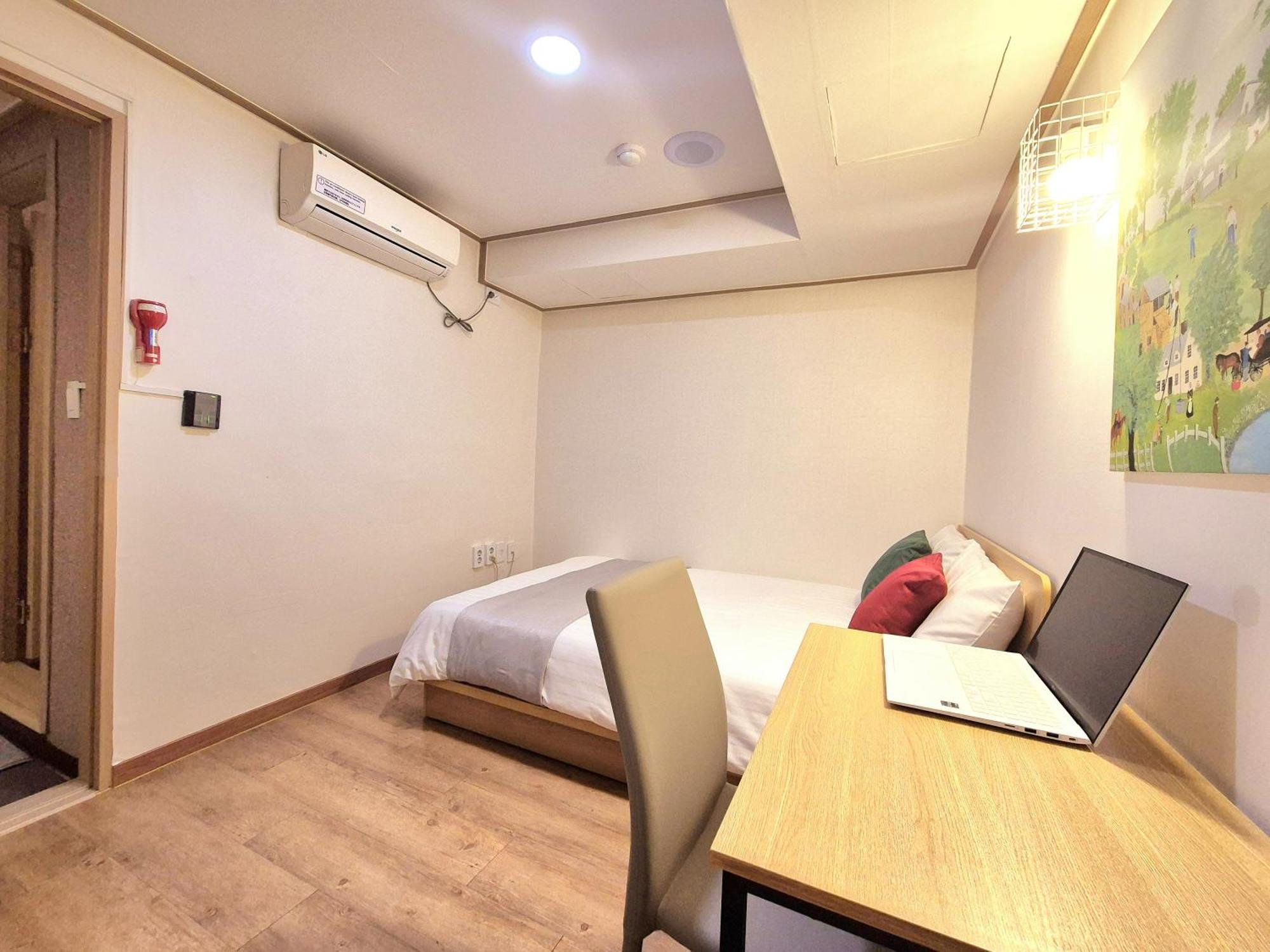 K'Stay Sinchon Seoul Exteriör bild